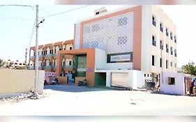 Hotel Devang Dwarka 3*
